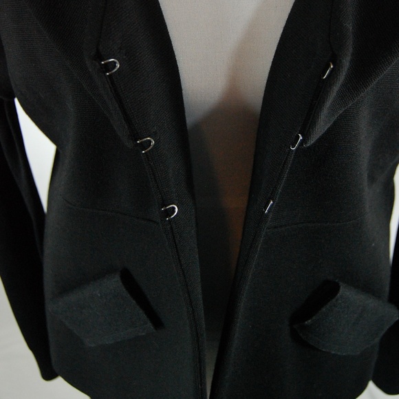 Authentic Vera Wang Dramatic Shoulder Jacket - Picture 7 of 8